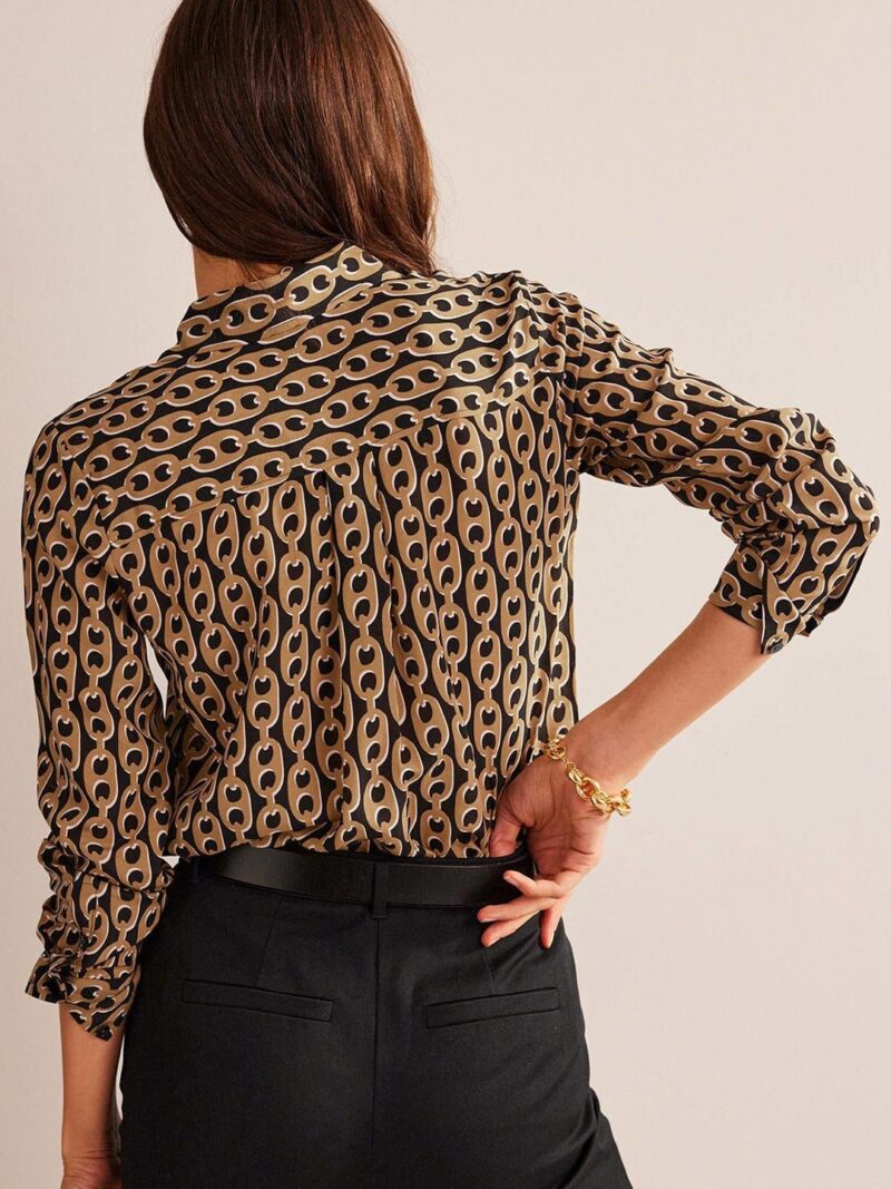 Women Premium Animal Opaque Printed Casual Shirt - Image 4