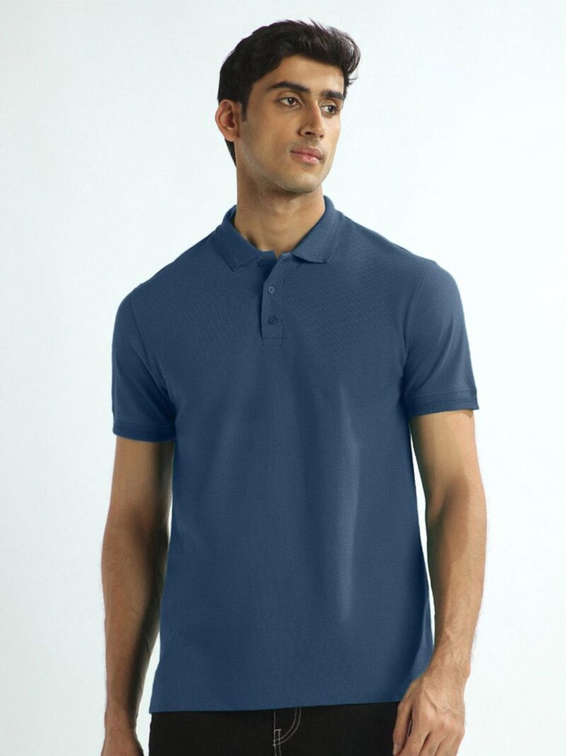 Men Solid Polo Collar Cotton T-shirt - Image 3