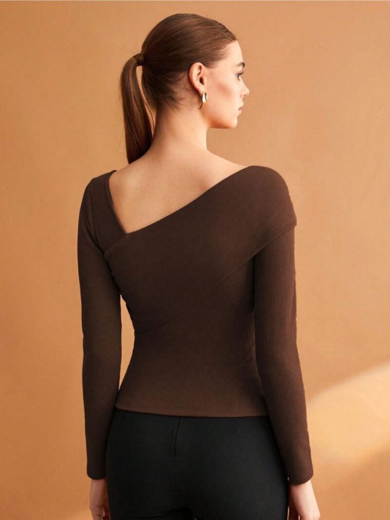 Women Sweetheart Neck Cotton Top - Image 3